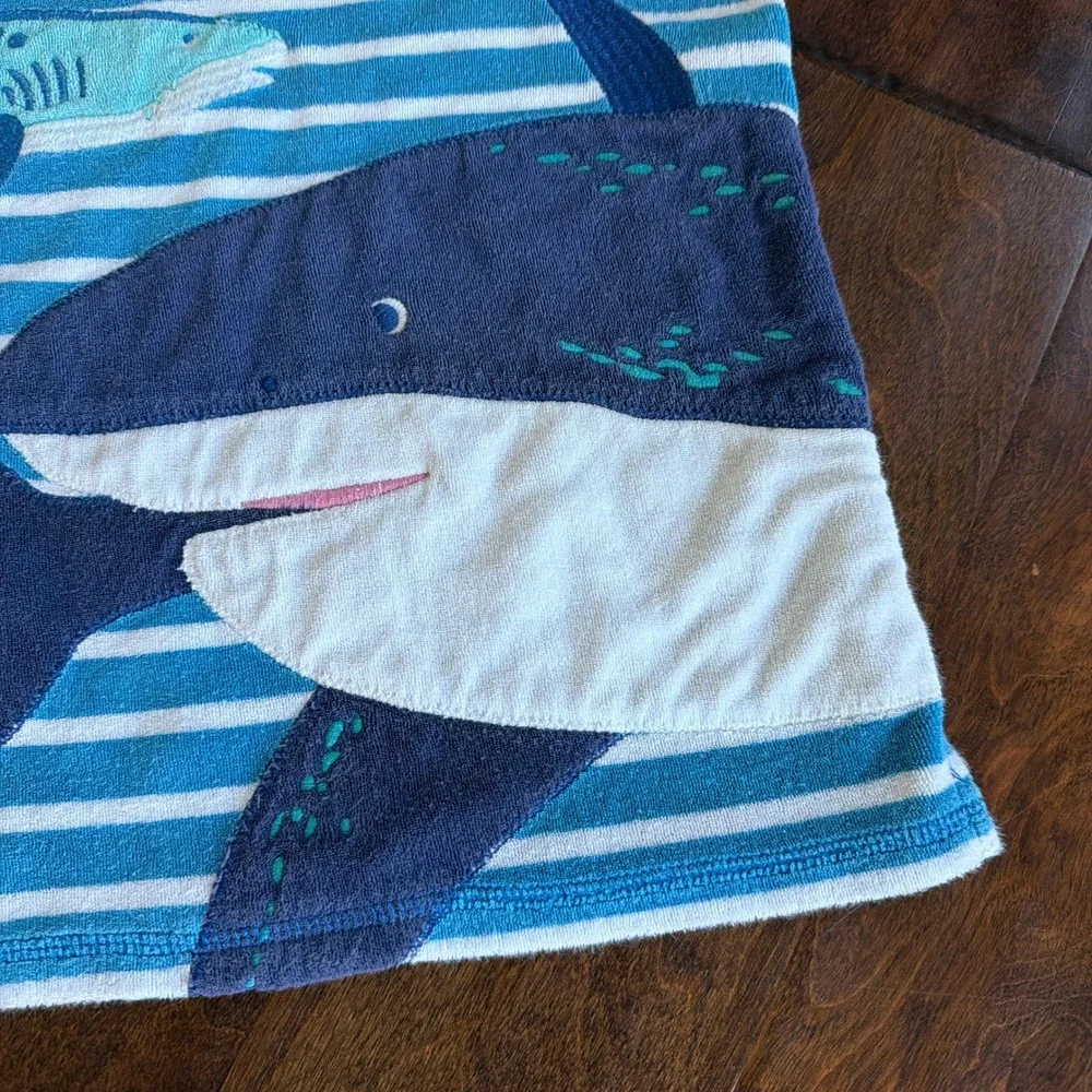 Mini Boden Kids Blue Striped Shark Whale Terry Cloth Hooded Beach Cover Up 5-6Y